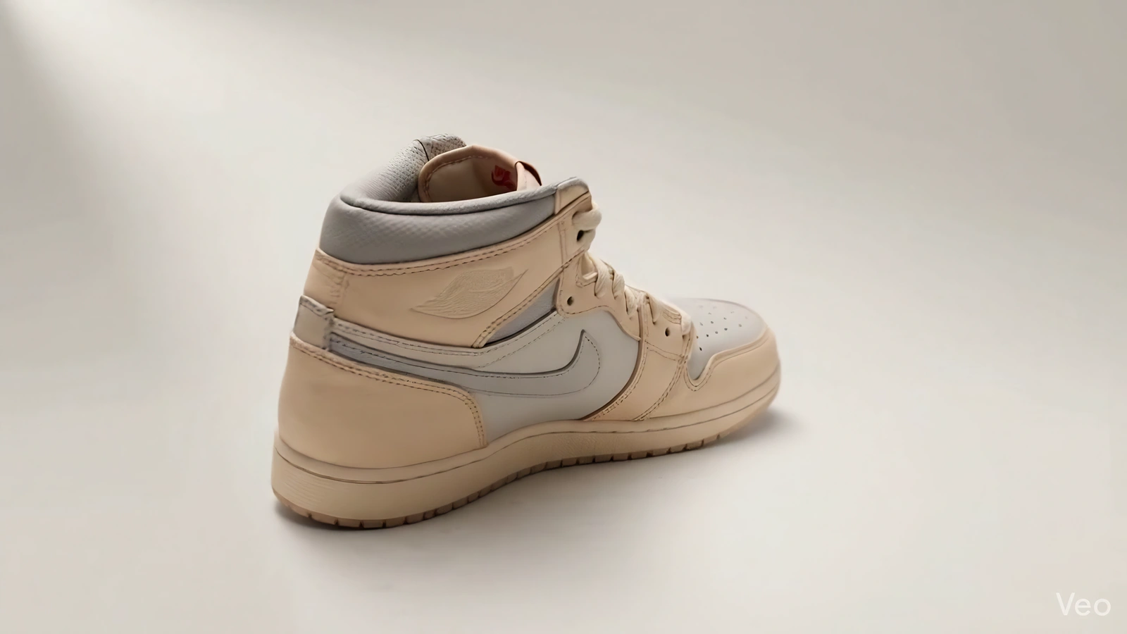 Air Jordan 1 Retro High OG Guava Ice — vista traseira