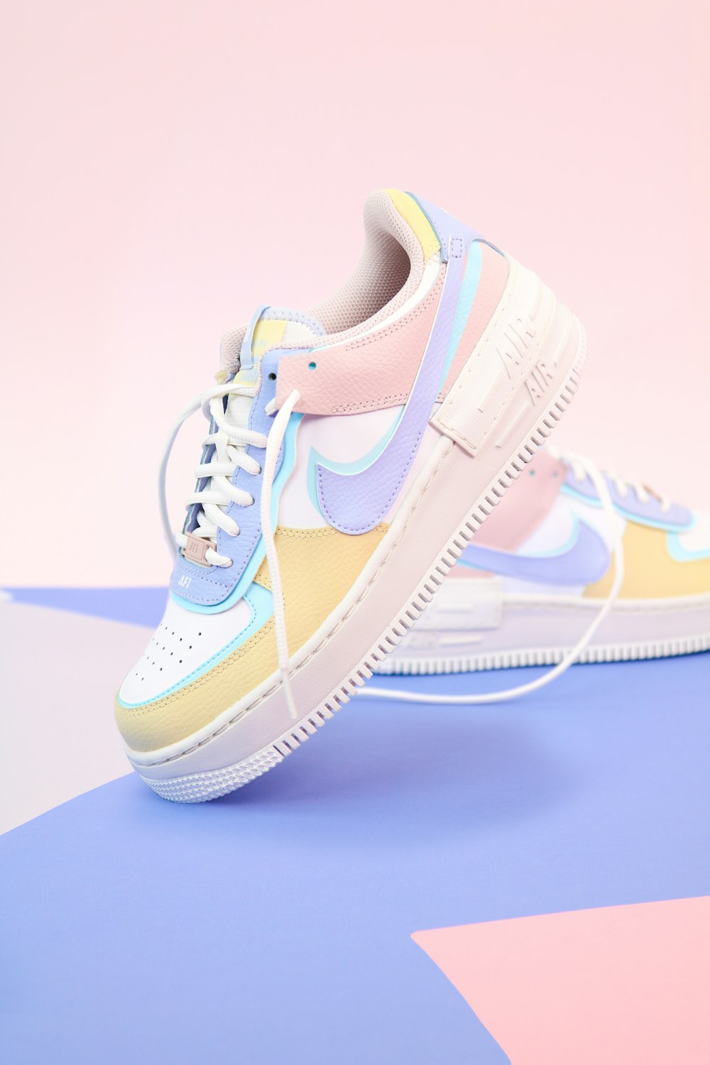 Nike Air Force 1 Shadow pastel — vista 3/4